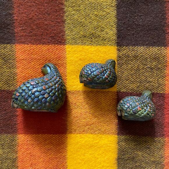 Vintage Quail Bird Ceramic 3-Count Home Decor Figurines - Picture 7 of 11